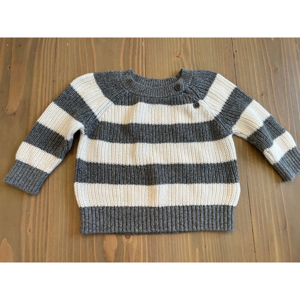 Kk14 Baby Gap Gray White Striped Knit Sweater 6-12 Months Raglan Button Shoulder